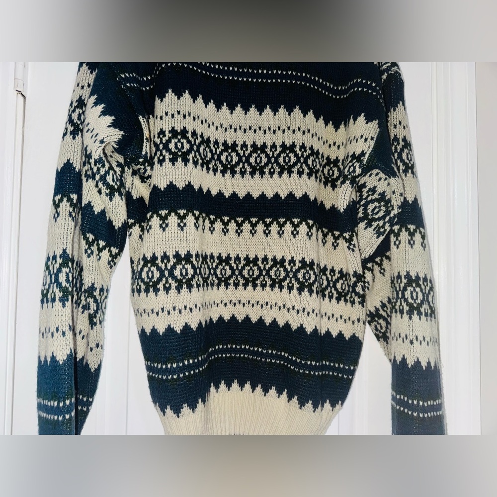 👑 VINTAGE SIZE L Men's Patterned Crewneck Sweater - Black and Cream - Picture 6 of 9